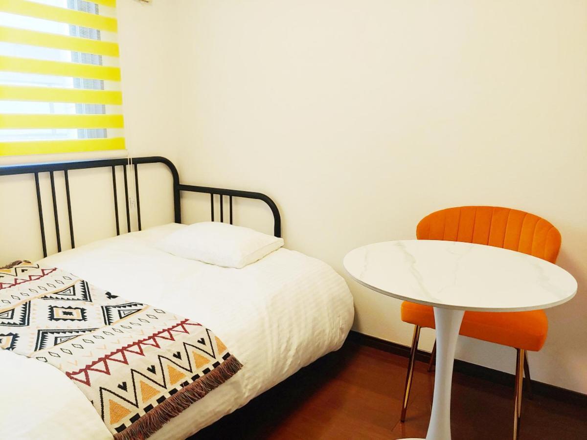 Ferienwohnung メゾンドオーク 新大久保 Präfektur Tokio Exterior foto